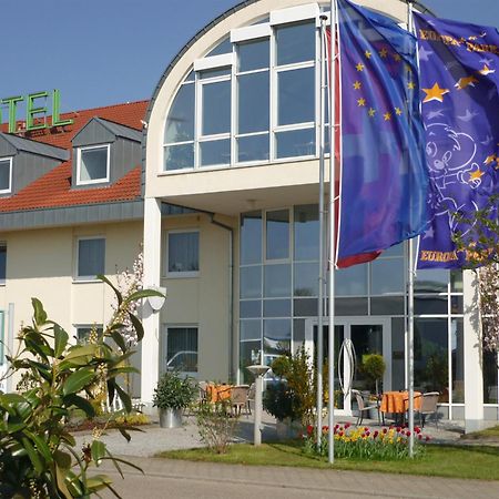 Hotel Sunparc - Shuttle Zum Europa-Park Rust 4Km & Rulantica 2Km Рингсхайм Экстерьер фото