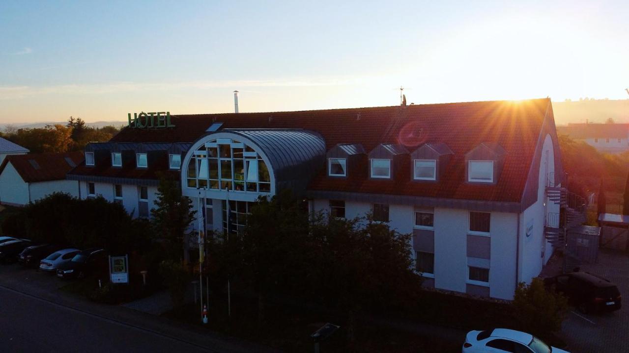 Hotel Sunparc - Shuttle Zum Europa-Park Rust 4Km & Rulantica 2Km Рингсхайм Экстерьер фото