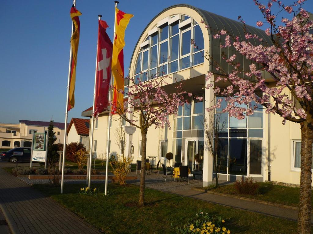Hotel Sunparc - Shuttle Zum Europa-Park Rust 4Km & Rulantica 2Km Рингсхайм Экстерьер фото