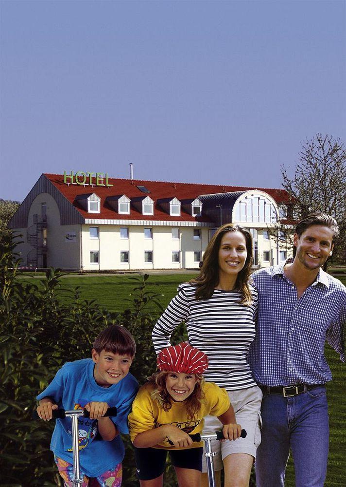 Hotel Sunparc - Shuttle Zum Europa-Park Rust 4Km & Rulantica 2Km Рингсхайм Экстерьер фото